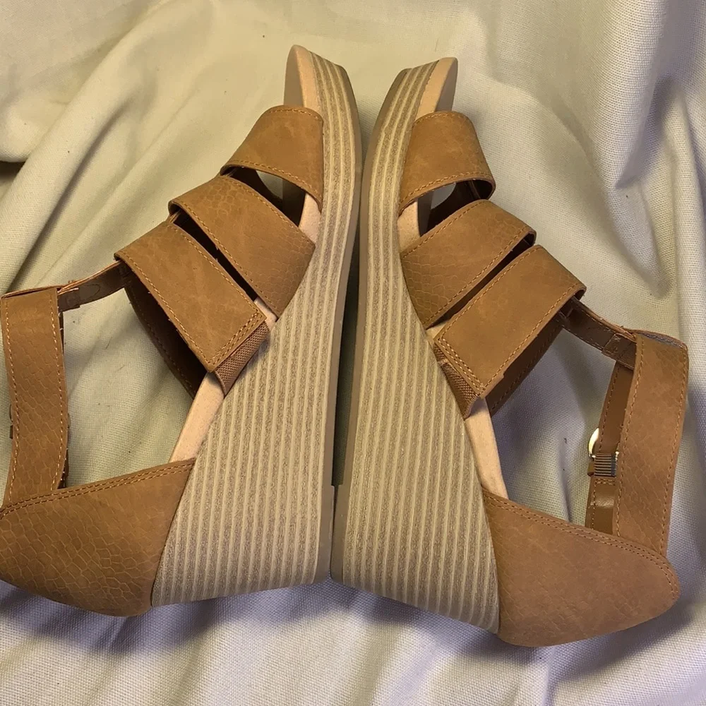 NWOT Dr Scholl’s wedge never worn comfy boho shoes